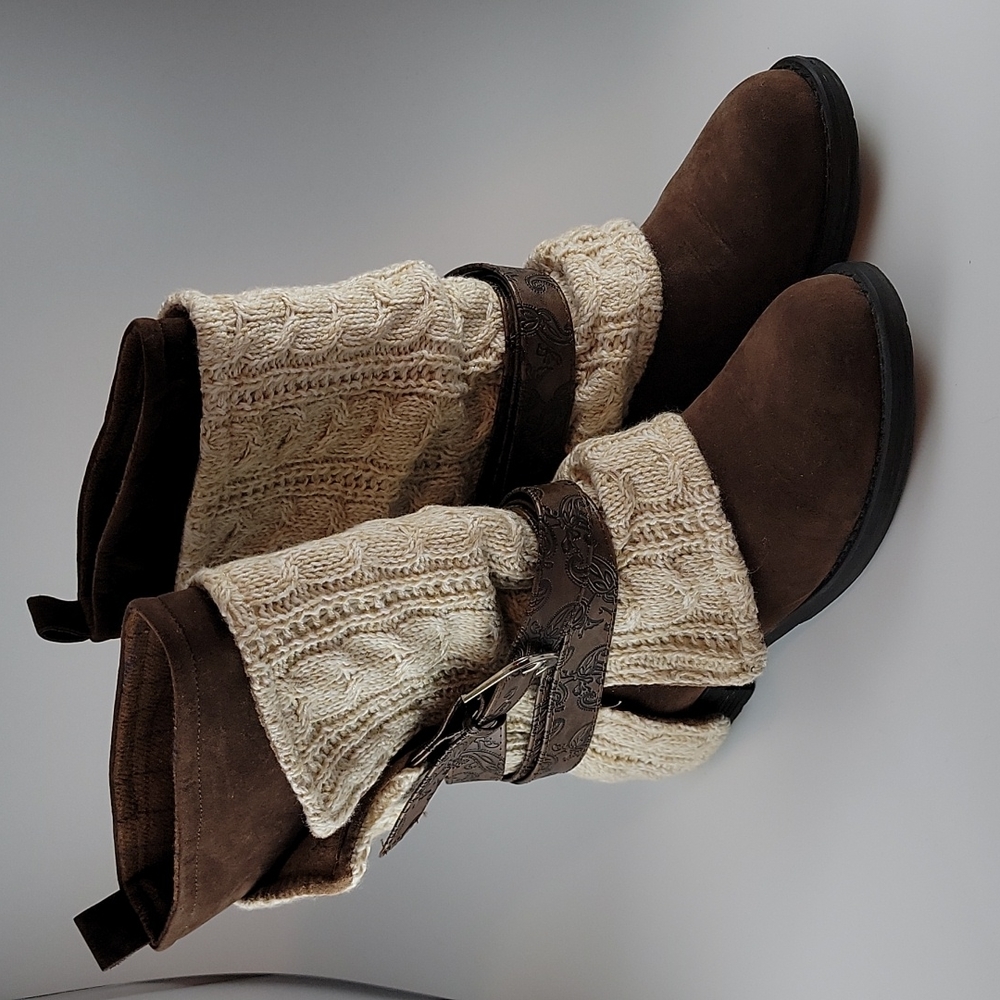 Muk Luk Boots Size 9